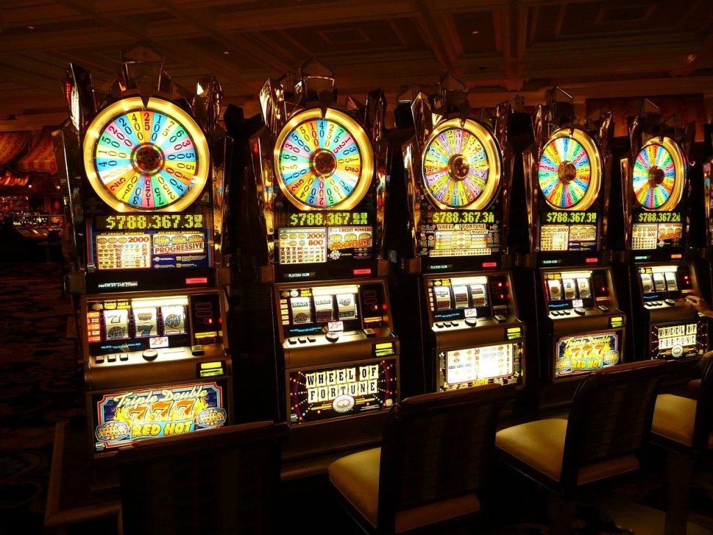 slot machine, one-armed bandit, money-4926.jpg